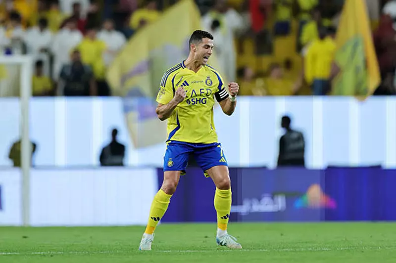 رونالدو يحصد الحذاء الذهبي للمرة الثانية في الدوري السعودي