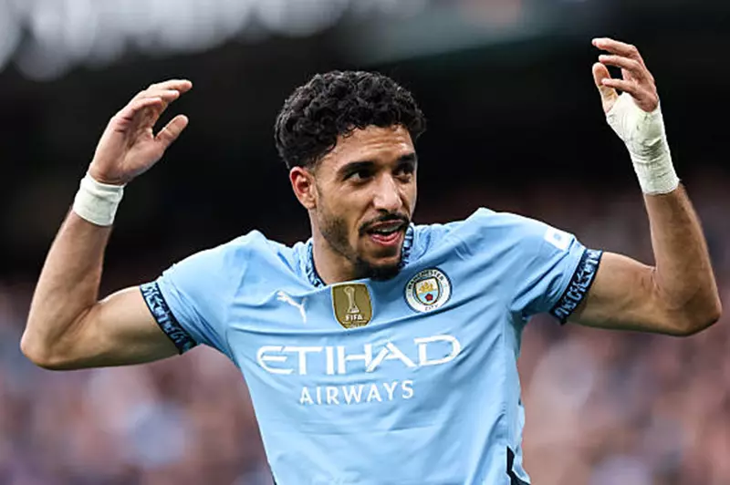 ترقبًا لمرموش: هل يضيف مانشستر سيتي لاعبًا عربيًا جديدًا قبل كأس العالم للأندية؟