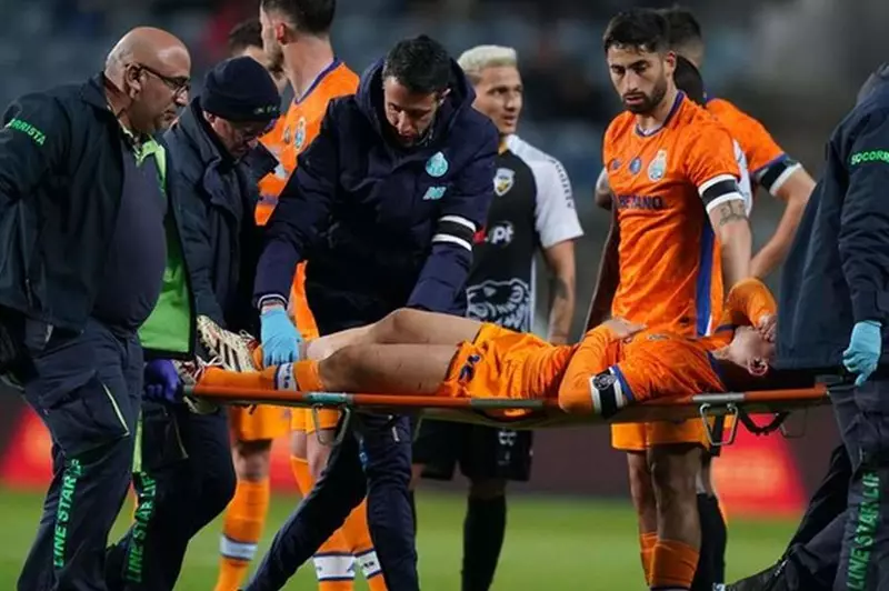 منافس الأهلي: لاعب بورتو يتجاوز إصابة خطيرة في 3 أشهر (فيديو خاص)
